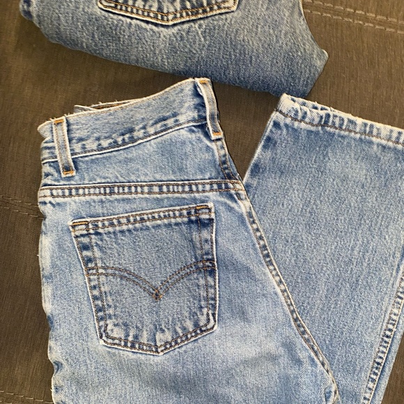 Levis - Picture 4 of 4